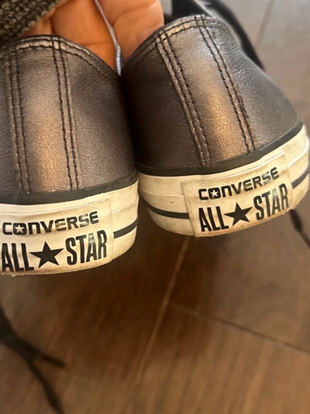 Converse Metallic Grey Leather Low-Top Sneakers 8.5 - Picture 3 of 7